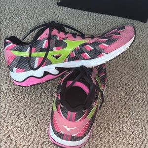 Mizuno running shoes